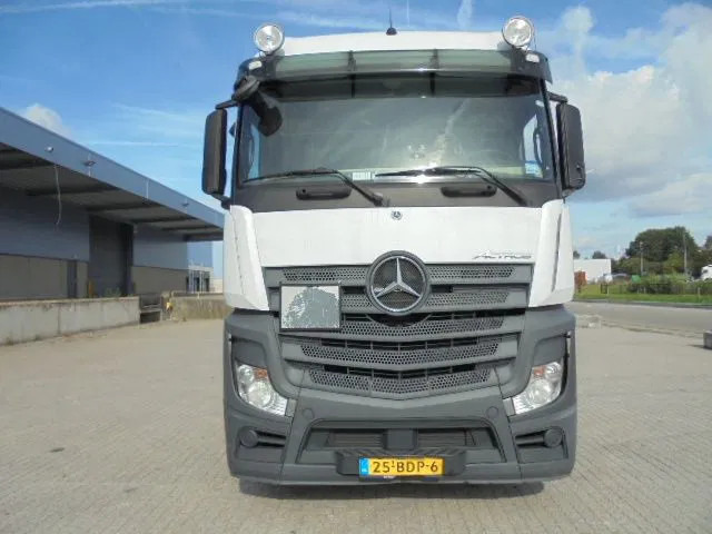 Mercedes-Benz Actros 1842 - Ťahač: obrázok 2 Mercedes-Benz Actros 1842 - Ťahač: obrázok 2