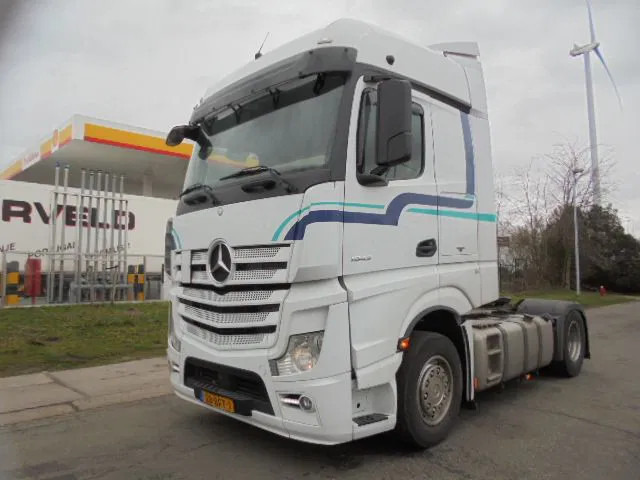 Mercedes-Benz Actros 1943 LS - Ťahač: obrázok 1 Mercedes-Benz Actros 1943 LS - Ťahač: obrázok 1