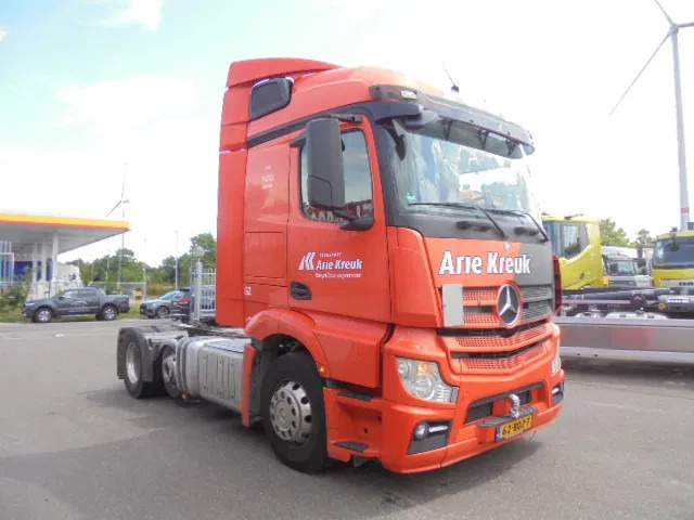 Mercedes-Benz Actros 2343 6X2 VOORLOOPAS - Ťahač: obrázok 3 Mercedes-Benz Actros 2343 6X2 VOORLOOPAS - Ťahač: obrázok 3