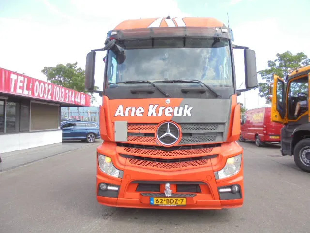 Mercedes-Benz Actros 2343 6X2 VOORLOOPAS - Ťahač: obrázok 2 Mercedes-Benz Actros 2343 6X2 VOORLOOPAS - Ťahač: obrázok 2