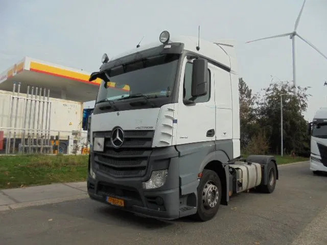 Mercedes-Benz Actros - Ťahač: obrázok 1 Mercedes-Benz Actros - Ťahač: obrázok 1