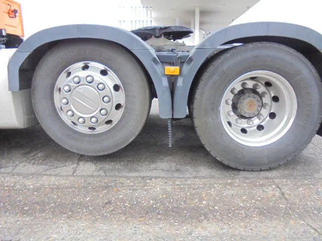 Ťahač Volvo FM 410 6X2 ADR + HYDRAULICS NL TRUCK: obrázok 8