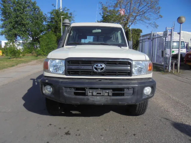 Toyota Land Cruiser HZJ78L 4X4 EXPORT OUTSIDE EU ONLY - Automobil: obrázok 2 Toyota Land Cruiser HZJ78L 4X4 EXPORT OUTSIDE EU ONLY - Automobil: obrázok 2