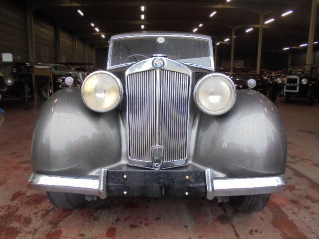 Triumph Roadster 1800 SALOON - Automobil: obrázok 4 Triumph Roadster 1800 SALOON - Automobil: obrázok 4