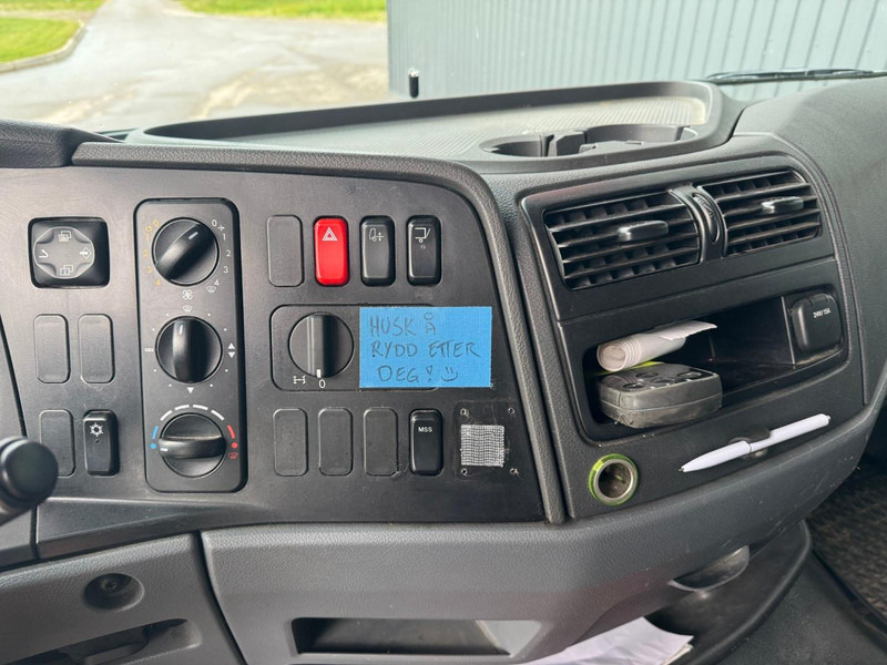 Skříňový nákladní auto Mercedes-Benz Atego 1018: obrázok 8