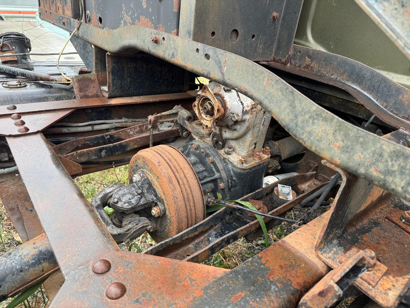 ZIL 131, 6X6 - Podvozek s kabinou: obrázok 5 ZIL 131, 6X6 - Podvozek s kabinou: obrázok 5