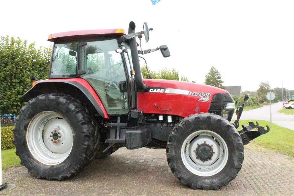 Case IH MXM130 - Traktor: obrázok 2 Case IH MXM130 - Traktor: obrázok 2