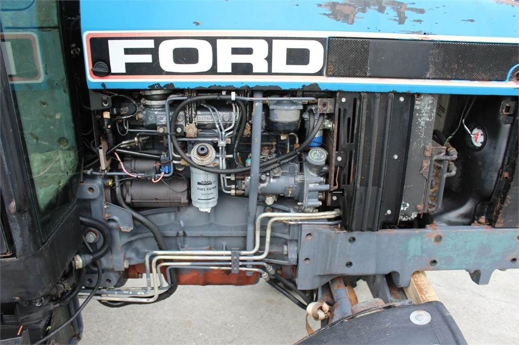 Ford 6640 2WD - Traktor: obrázok 3 Ford 6640 2WD - Traktor: obrázok 3