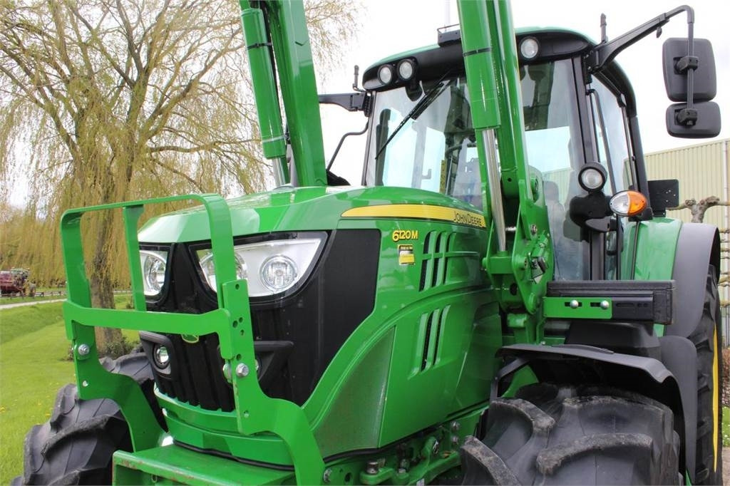John Deere 6120M with 623R loader - Traktor: obrázok 3 John Deere 6120M with 623R loader - Traktor: obrázok 3