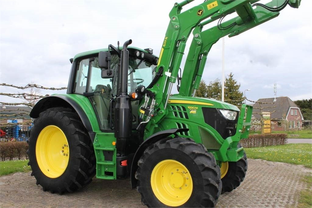 John Deere 6120M with 623R loader - Traktor: obrázok 4 John Deere 6120M with 623R loader - Traktor: obrázok 4