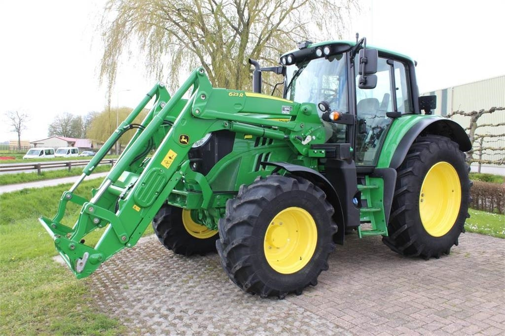 John Deere 6120M with 623R loader - Traktor: obrázok 5 John Deere 6120M with 623R loader - Traktor: obrázok 5