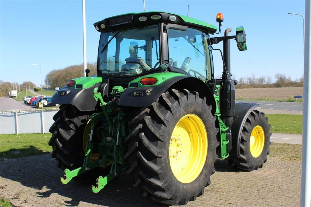 John Deere 6130R - Traktor: obrázok 3 John Deere 6130R - Traktor: obrázok 3