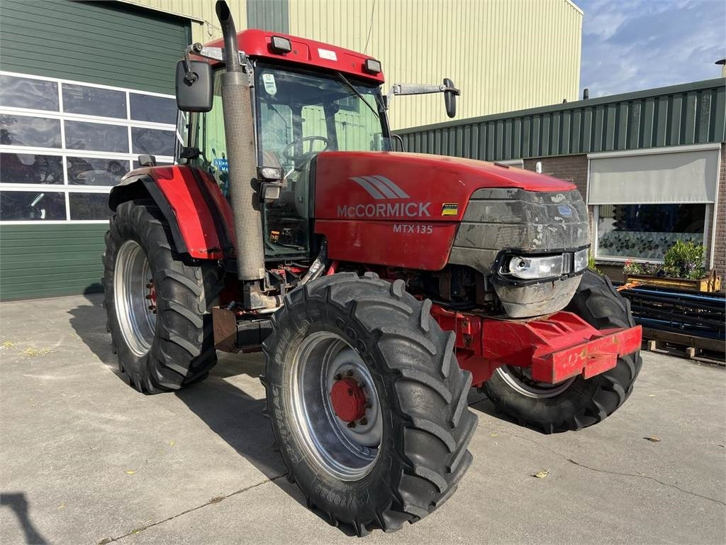 McCormick MTX135 - Traktor: obrázok 2 McCormick MTX135 - Traktor: obrázok 2