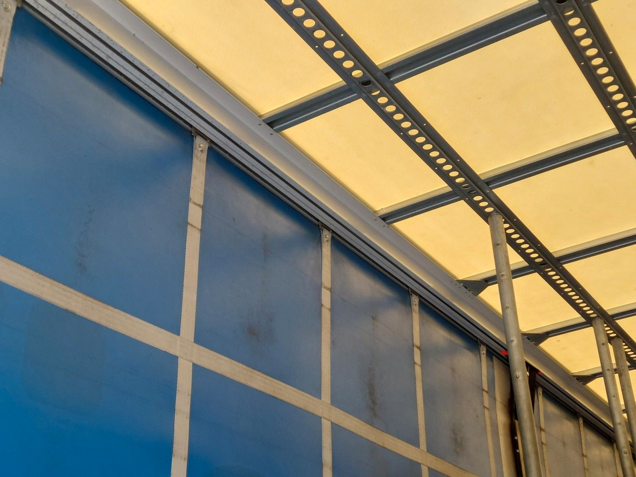 Plachtové nákladné vozidlo MAN TGL 12.250 BL 4x2: obrázok 10