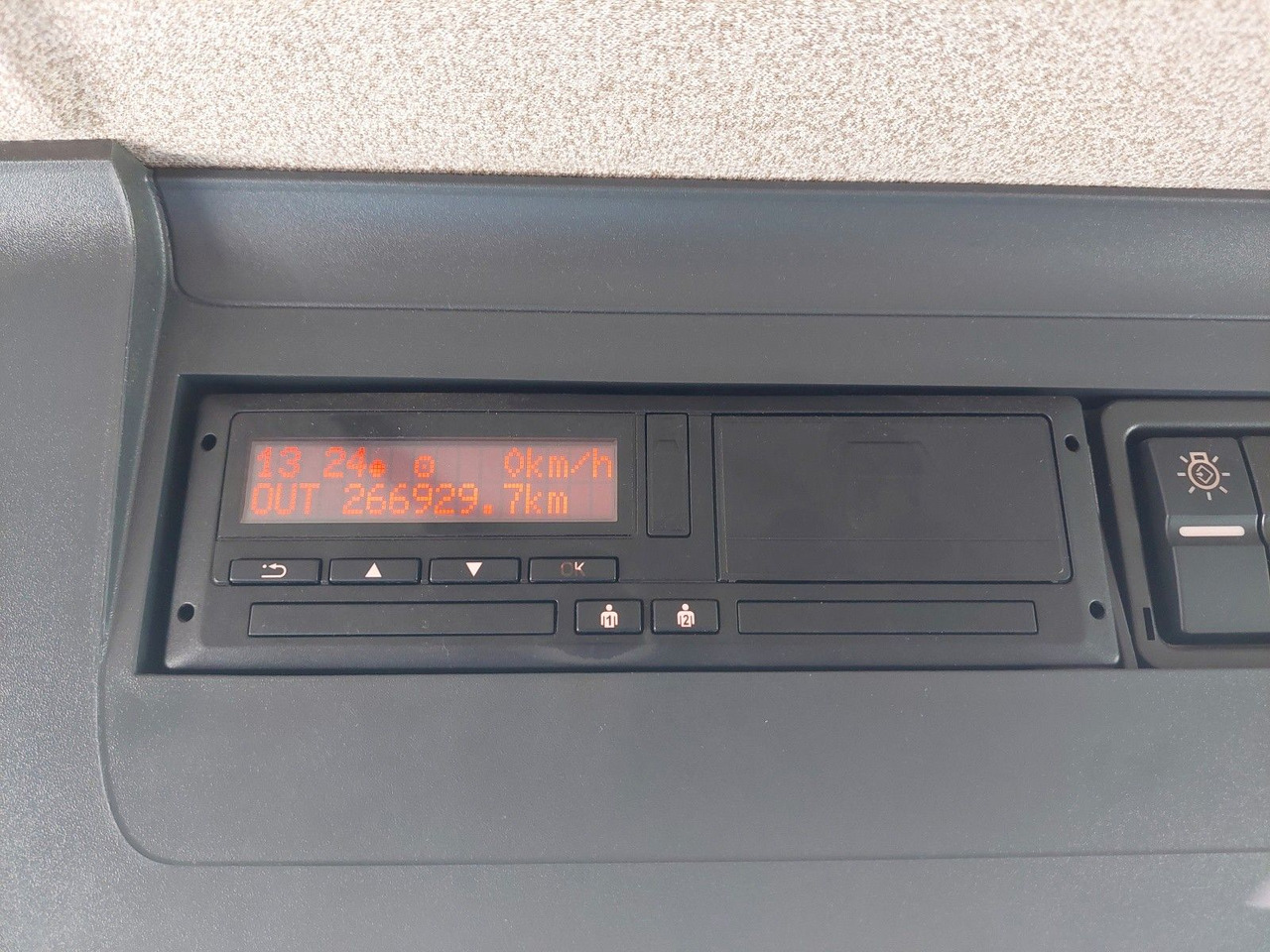 Plachtové nákladné vozidlo MAN TGL 12.250 BL 4x2: obrázok 42