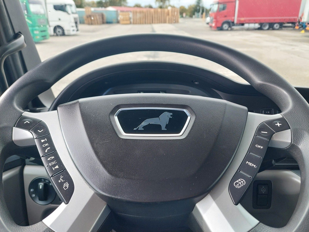 Plachtové nákladné vozidlo MAN TGL 12.250 BL 4x2: obrázok 39