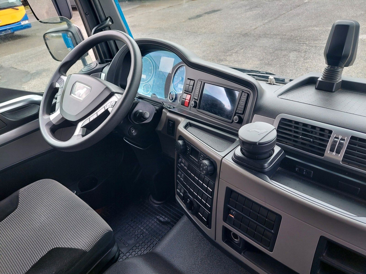 Plachtové nákladné vozidlo MAN TGL 12.250 BL 4x2: obrázok 31