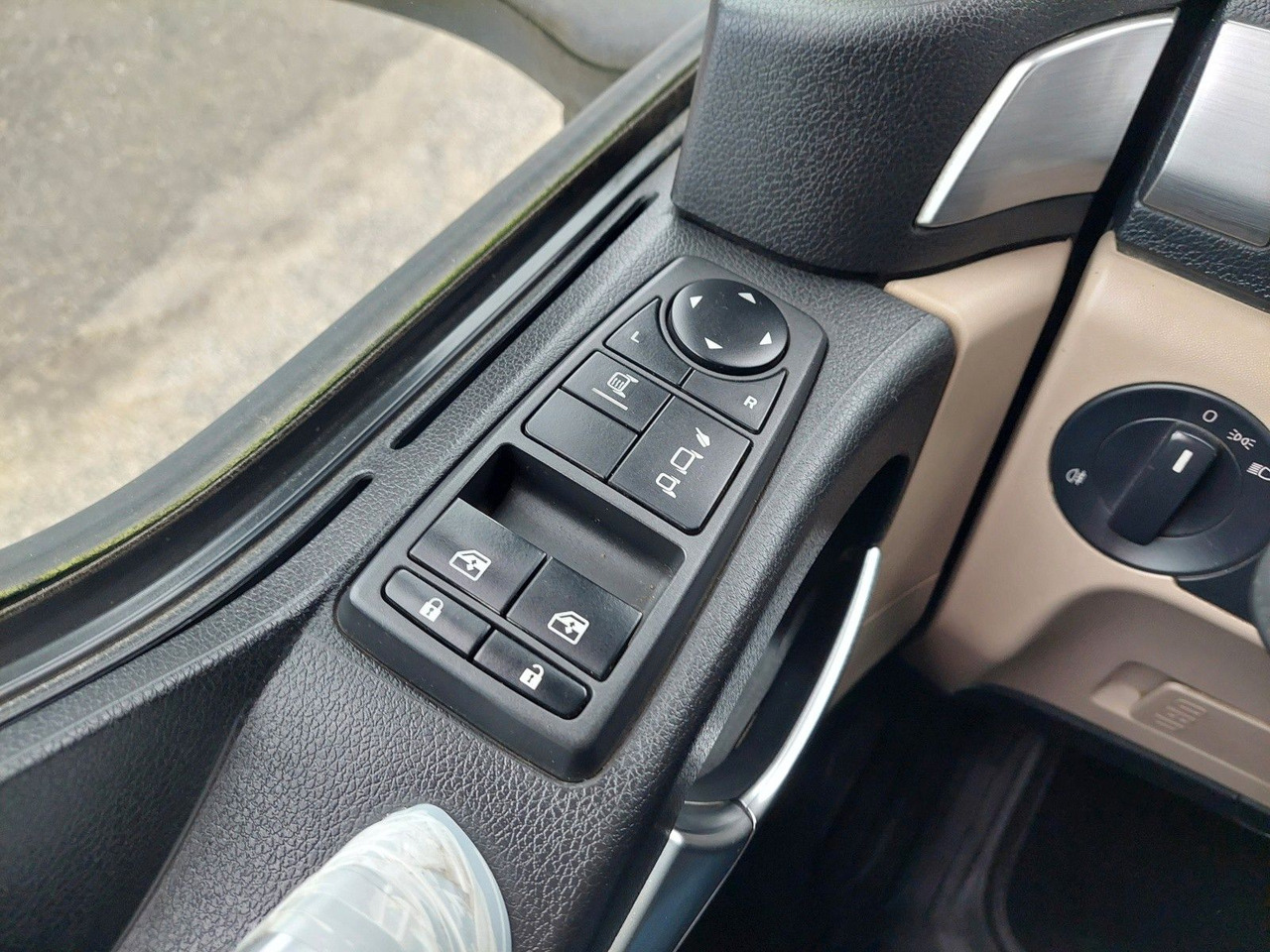 Leasing MAN TGS 32.420 BB Intermix 9m3 8x4 MAN TGS 32.420 BB Intermix 9m3 8x4: obrázok 30 Leasing MAN TGS 32.420 BB Intermix 9m3 8x4 MAN TGS 32.420 BB Intermix 9m3 8x4: obrázok 30