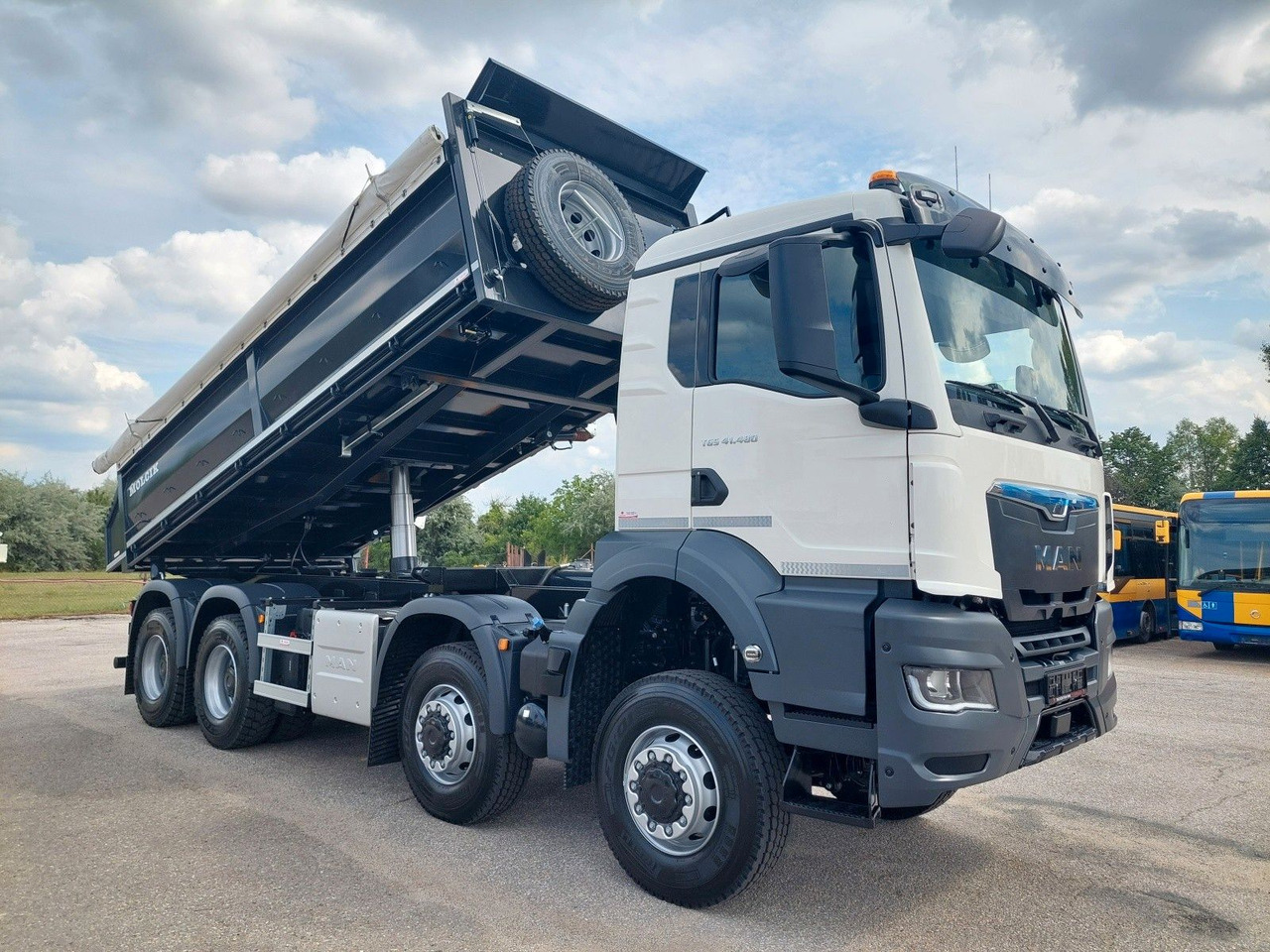 MAN TGS 41.520 8X6 BB CH - Sklápač: obrázok 2 MAN TGS 41.520 8X6 BB CH - Sklápač: obrázok 2