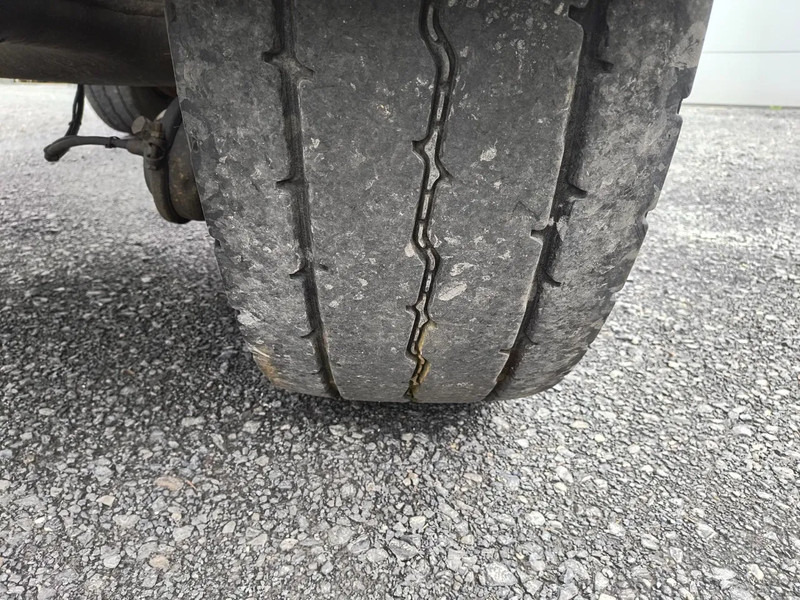 Cisternový príves na prepravu mlieko ETA INSULATED INOX TANK 16500L: obrázok 17 Cisternový príves na prepravu mlieko ETA INSULATED INOX TANK 16500L: obrázok 17