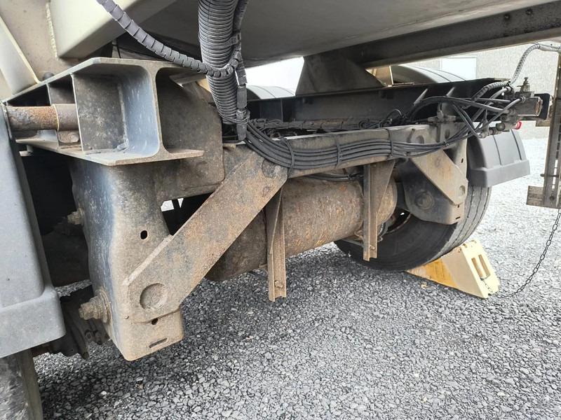 Cisternový príves na prepravu mlieko ETA INSULATED INOX TANK 16500L: obrázok 12 Cisternový príves na prepravu mlieko ETA INSULATED INOX TANK 16500L: obrázok 12