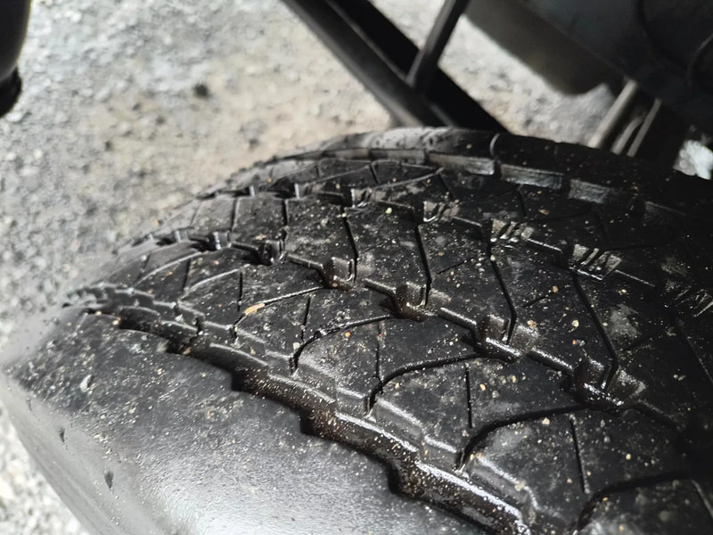 Skříňový nákladní auto Iveco EuroCargo 120 E22 EEV SIDE PORT + D'HOLLANDIA LIFT 2000 KG: obrázok 11 Skříňový nákladní auto Iveco EuroCargo 120 E22 EEV SIDE PORT + D'HOLLANDIA LIFT 2000 KG: obrázok 11