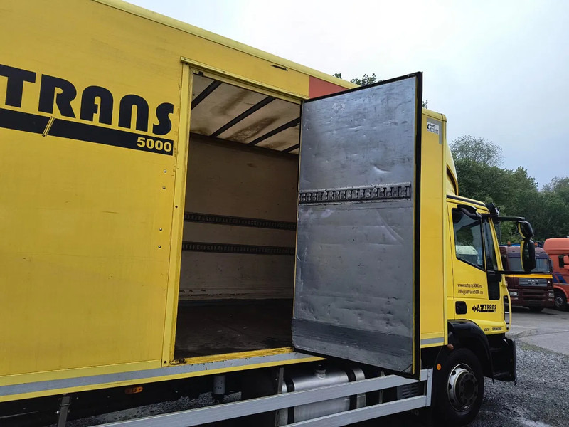 Interior photo 2: Skříňový nákladní auto Iveco EuroCargo 120 E22 EEV SIDE PORT + D'HOLLANDIA LIFT 2000 KG Interior photo 2: Skříňový nákladní auto Iveco EuroCargo 120 E22 EEV SIDE PORT + D'HOLLANDIA LIFT 2000 KG