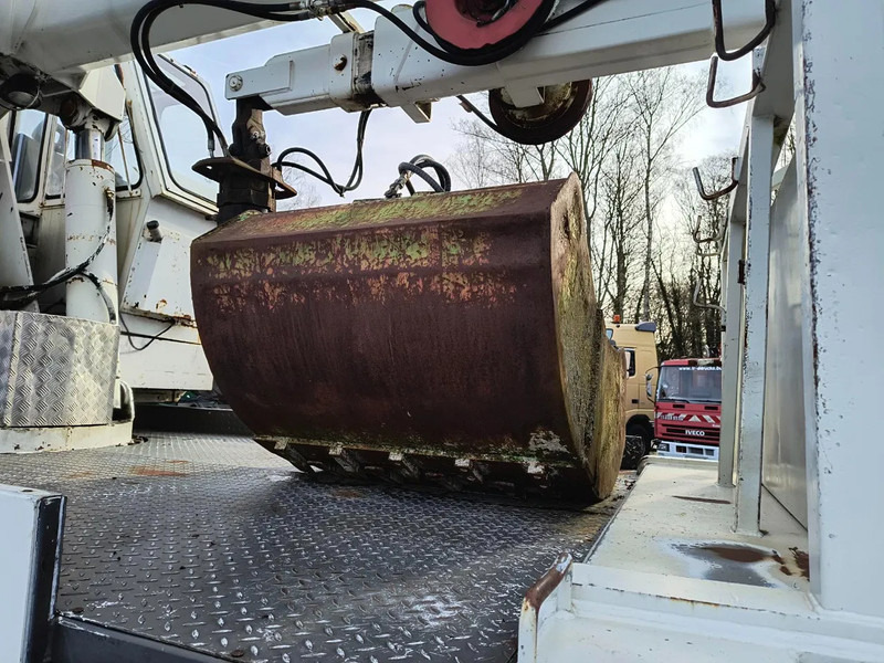Auto s hydraulickou rukou Volvo NL12 420 6x4 CRANE 60T/M - VIDEOS AVAILABLE: obrázok 12
