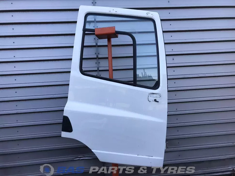 DAF CF Euro 6 - Dvere a diely pre Nákladné auto: obrázok 1 DAF CF Euro 6 - Dvere a diely pre Nákladné auto: obrázok 1