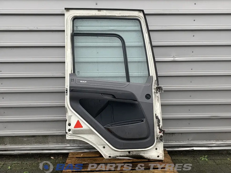 DAF CF (Meerdere types) Portier Links DAF 1836599 - Dvere a diely pre Nákladné auto: obrázok 2 DAF CF (Meerdere types) Portier Links DAF 1836599 - Dvere a diely pre Nákladné auto: obrázok 2