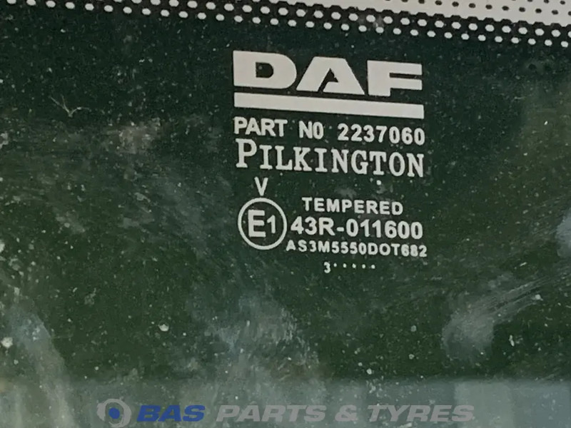 DAF Dakraam glas DAF 2246306 - Slnečná clona pre Nákladné auto: obrázok 4 DAF Dakraam glas DAF 2246306 - Slnečná clona pre Nákladné auto: obrázok 4