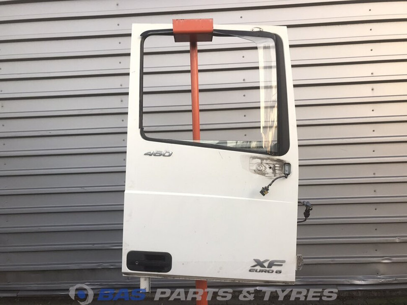 DAF XF106 Portier Rechts DAF 1881863 - Dvere a diely pre Nákladné auto: obrázok 1 DAF XF106 Portier Rechts DAF 1881863 - Dvere a diely pre Nákladné auto: obrázok 1