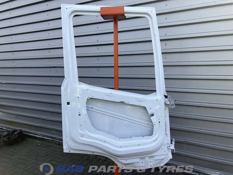 DAF XG Portier Links DAF 2197011 - Dvere a diely pre Nákladné auto: obrázok 2 DAF XG Portier Links DAF 2197011 - Dvere a diely pre Nákladné auto: obrázok 2