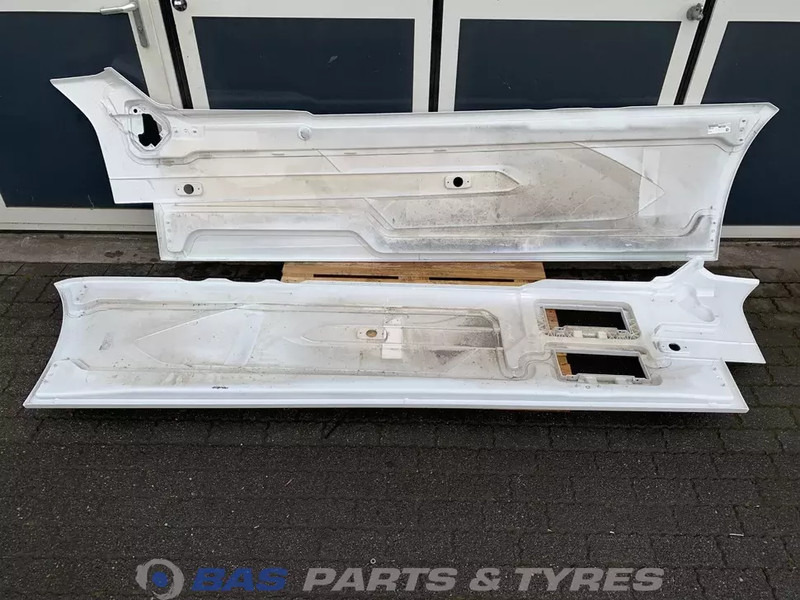 DAF XG Sideskirt Set DAF 2292740 - Karoséria a exteriér pre Nákladné auto: obrázok 4 DAF XG Sideskirt Set DAF 2292740 - Karoséria a exteriér pre Nákladné auto: obrázok 4