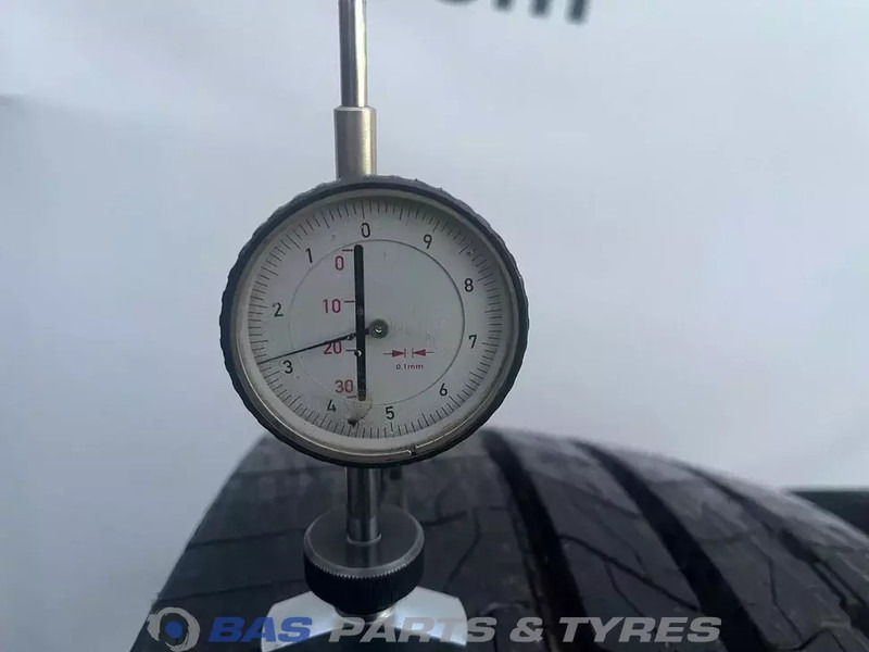 Goodyear Goodyear 315/70R22.5 EQMax S 158/150 M+S 3PMSF gebruikte set - Pneumatika pre Nákladné auto: obrázok 3 Goodyear Goodyear 315/70R22.5 EQMax S 158/150 M+S 3PMSF gebruikte set - Pneumatika pre Nákladné auto: obrázok 3