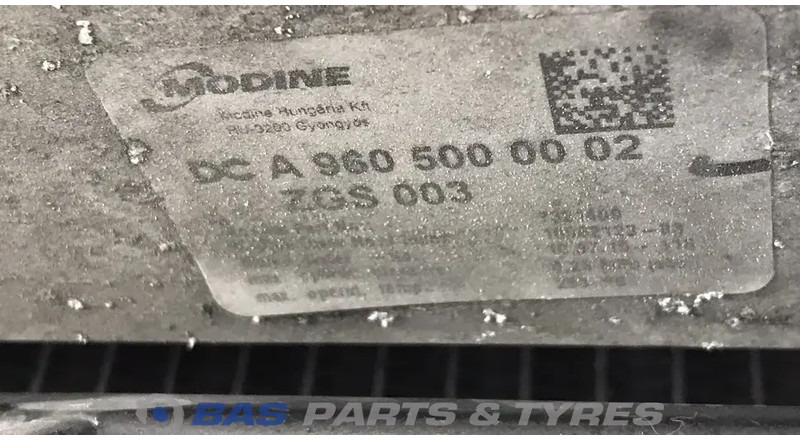 Mercedes-Benz Actros MP4 Koelerpakket Mercedes OM470LA 395 A 960 500 00 02 - Chladič pre Nákladné auto: obrázok 4 Mercedes-Benz Actros MP4 Koelerpakket Mercedes OM470LA 395 A 960 500 00 02 - Chladič pre Nákladné auto: obrázok 4