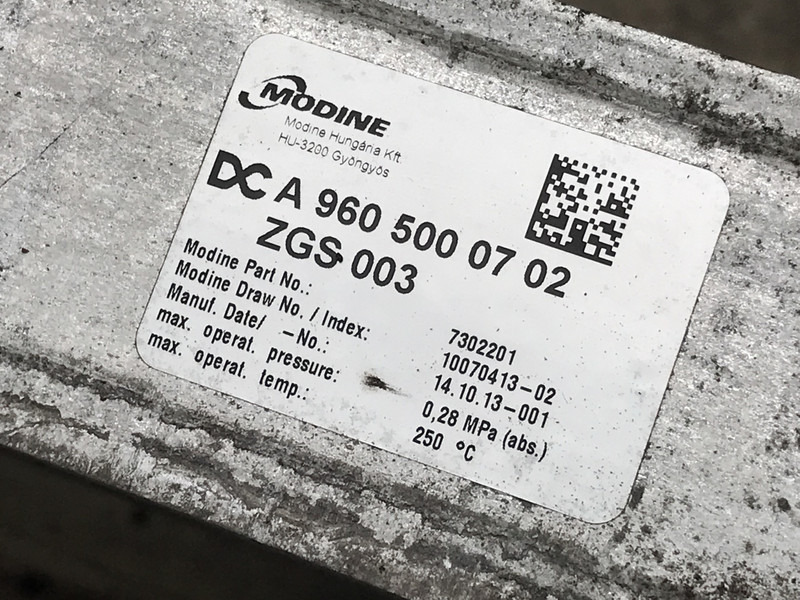 Mercedes-Benz Antos MP4 Intercooler Mercedes A 960 500 07 02 - Medzichladič pre Nákladné auto: obrázok 3 Mercedes-Benz Antos MP4 Intercooler Mercedes A 960 500 07 02 - Medzichladič pre Nákladné auto: obrázok 3