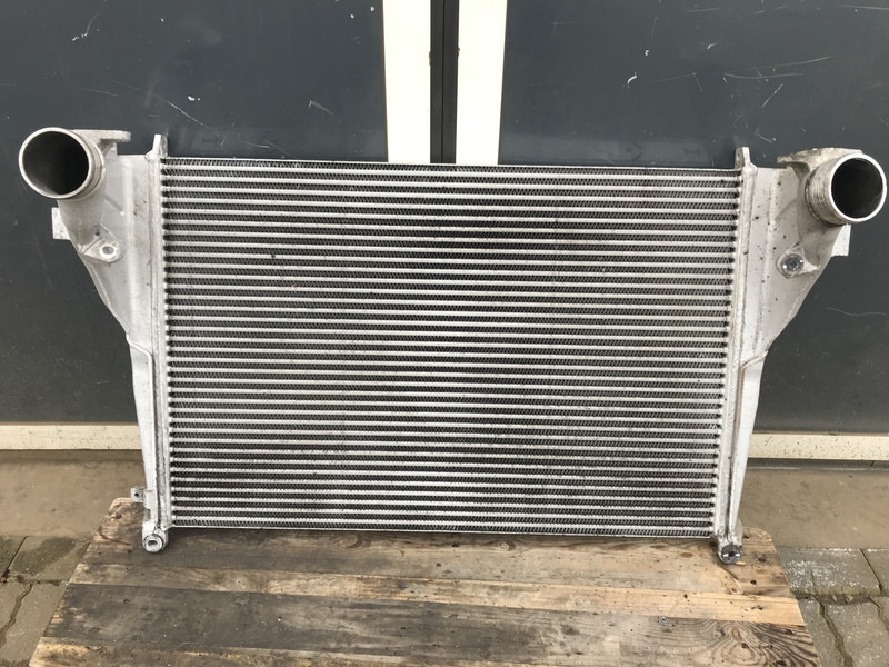 Mercedes-Benz Antos MP4 Intercooler Mercedes A 960 500 07 02 - Medzichladič pre Nákladné auto: obrázok 1 Mercedes-Benz Antos MP4 Intercooler Mercedes A 960 500 07 02 - Medzichladič pre Nákladné auto: obrázok 1
