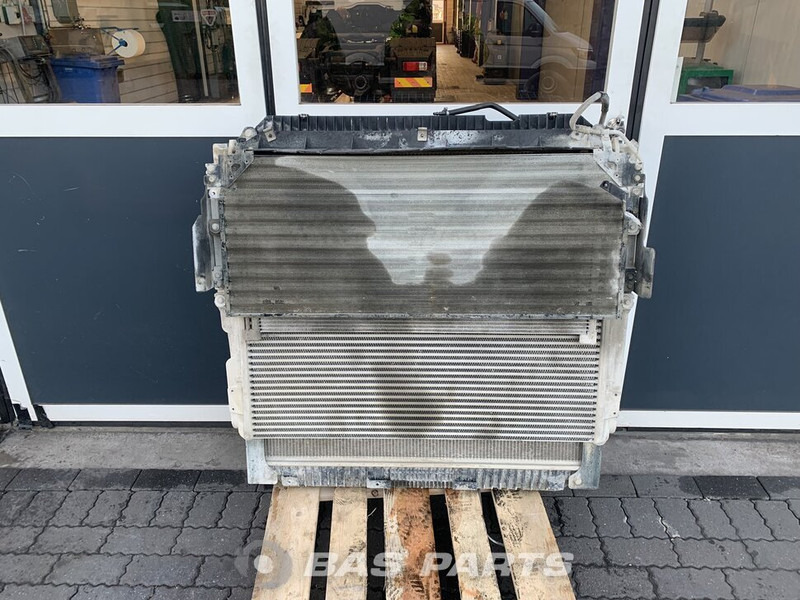 Mercedes-Benz Antos MP4 Koelerpakket Mercedes OM470LA 395 A 960 500 00 02 - Chladič pre Nákladné auto: obrázok 1 Mercedes-Benz Antos MP4 Koelerpakket Mercedes OM470LA 395 A 960 500 00 02 - Chladič pre Nákladné auto: obrázok 1