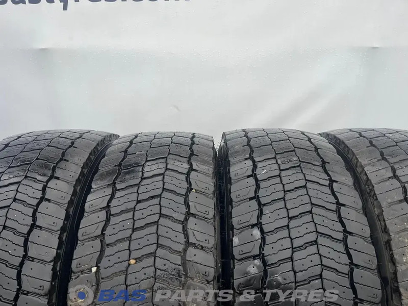 Michelin Remix Michelin Remix 295/60R22.5 X Multi D 150/147 M+S 3PMSF gebruikte set - Pneumatika pre Nákladné auto: obrázok 2 Michelin Remix Michelin Remix 295/60R22.5 X Multi D 150/147 M+S 3PMSF gebruikte set - Pneumatika pre Nákladné auto: obrázok 2