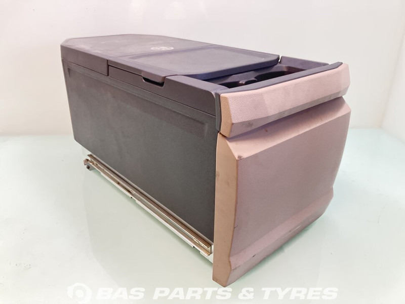 DAF XG Koelkast DAF 35 Liter 2318729 - Náhradný diel pre Nákladné auto: obrázok 1 DAF XG Koelkast DAF 35 Liter 2318729 - Náhradný diel pre Nákladné auto: obrázok 1