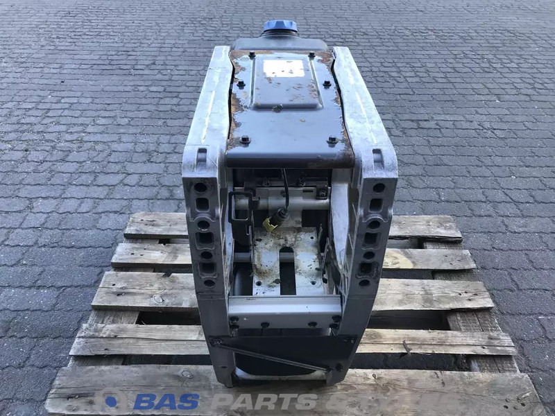 Volvo Volvo AdBlue tank 21219301 - Náhradný diel pre Nákladné auto: obrázok 3 Volvo Volvo AdBlue tank 21219301 - Náhradný diel pre Nákladné auto: obrázok 3