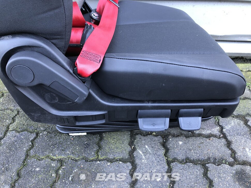 Renault D-Serie - Sedadlo pre Nákladné auto: obrázok 5 Renault D-Serie - Sedadlo pre Nákladné auto: obrázok 5