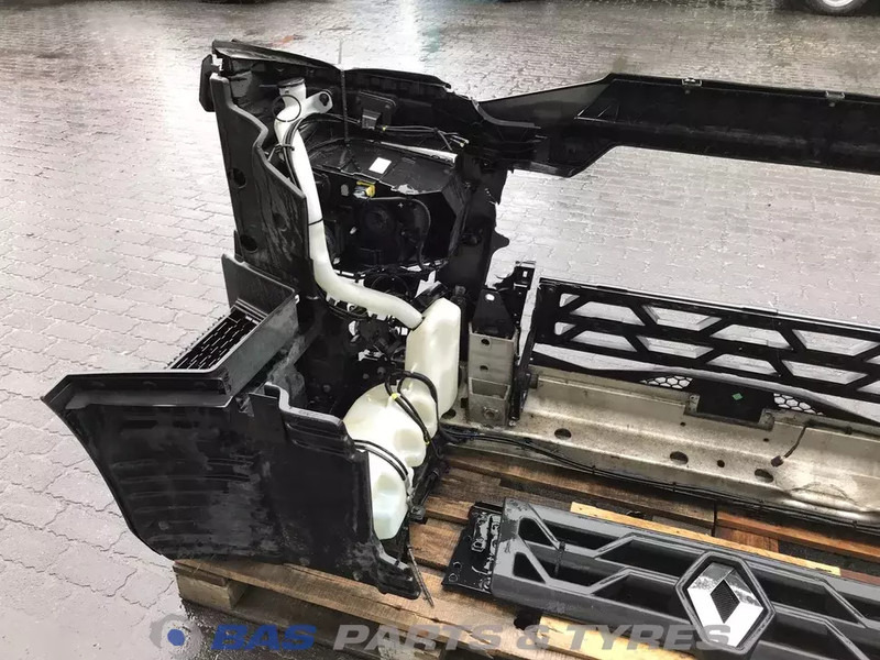 Renault T-Serie Bumper Renault 7482540689 - Nárazník pre Nákladné auto: obrázok 4 Renault T-Serie Bumper Renault 7482540689 - Nárazník pre Nákladné auto: obrázok 4