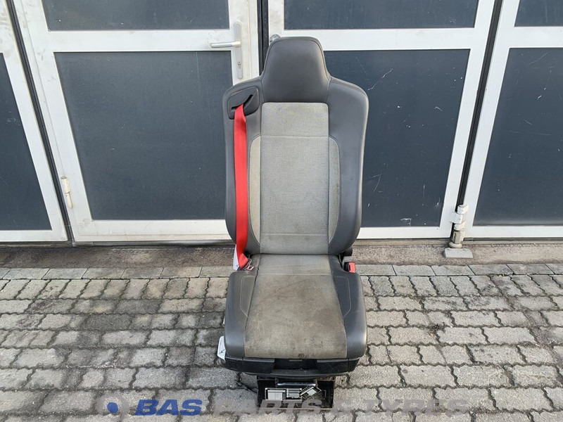 Renault T-Serie - Sedadlo pre Nákladné auto: obrázok 1 Renault T-Serie - Sedadlo pre Nákladné auto: obrázok 1
