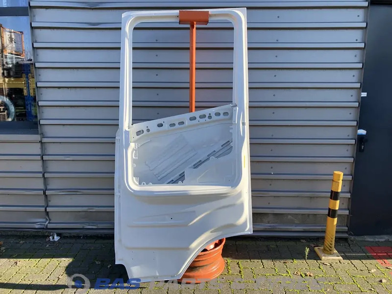 Scania S-Serie NextGen Portier Rechts Scania 2137842 - Dvere a diely pre Nákladné auto: obrázok 2 Scania S-Serie NextGen Portier Rechts Scania 2137842 - Dvere a diely pre Nákladné auto: obrázok 2