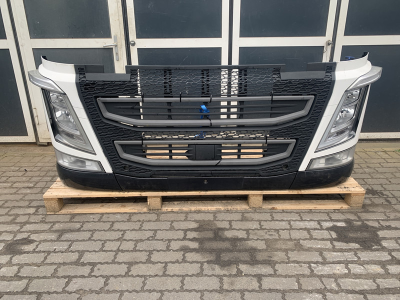 Volvo FH4 Bumper Volvo 82208512 - Nárazník pre Nákladné auto: obrázok 1 Volvo FH4 Bumper Volvo 82208512 - Nárazník pre Nákladné auto: obrázok 1