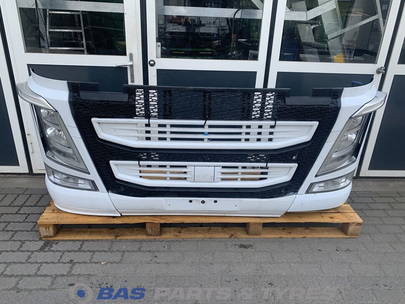 Volvo FH4 - Nárazník pre Nákladné auto: obrázok 1 Volvo FH4 - Nárazník pre Nákladné auto: obrázok 1