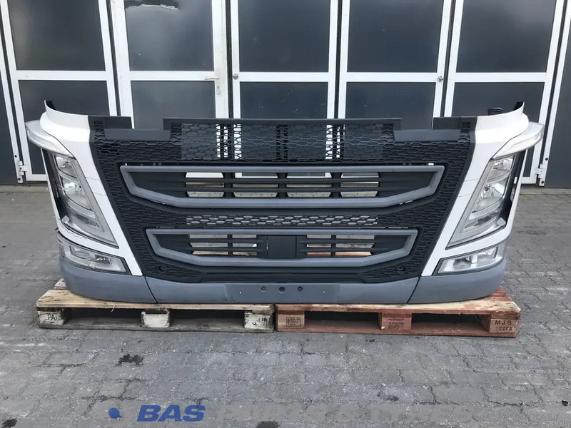 Volvo FH4 - Nárazník pre Nákladné auto: obrázok 1 Volvo FH4 - Nárazník pre Nákladné auto: obrázok 1