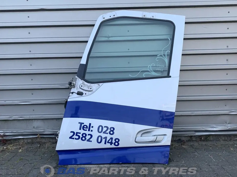 Volvo FH4 - Dvere a diely pre Nákladné auto: obrázok 1 Volvo FH4 - Dvere a diely pre Nákladné auto: obrázok 1